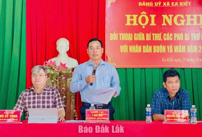 Đảng ủy xã Ea Kiết tổ chức đối thoại với nhân dân