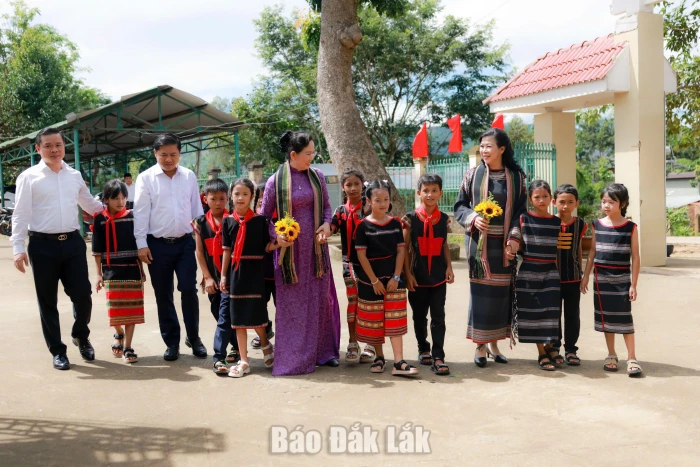 “Bữa ăn dinh dưỡng học đường” đến với học sinh vùng khó