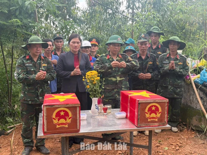 Quy tập 2 hài cốt liệt sĩ xác định được danh tính tại xã Tuy An Bắc