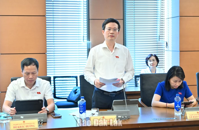 Thúc đẩy phát triển công nghiệp văn hóa, siết chặt quản lý an toàn thực phẩm
