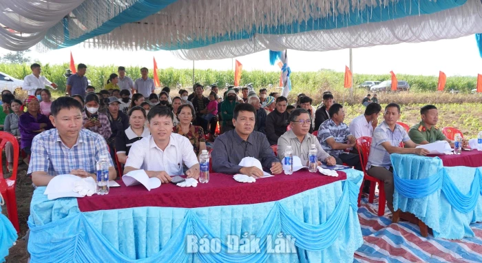 Xã Ea Knốp: Khởi công hạ tầng và bốc thăm phân lô đất ở cho 38 hộ đồng bào dân tộc thiểu số