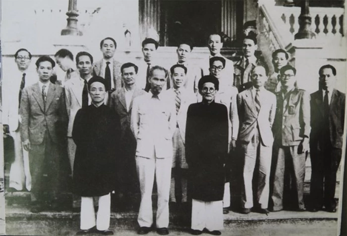 Bản lĩnh, khí tiết của người chí sĩ yêu nước, thương dân