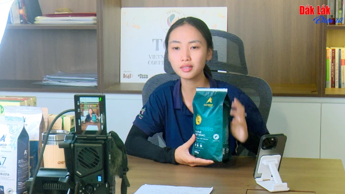(Video) Nông dân học cách đưa nông sản lên môi trường số