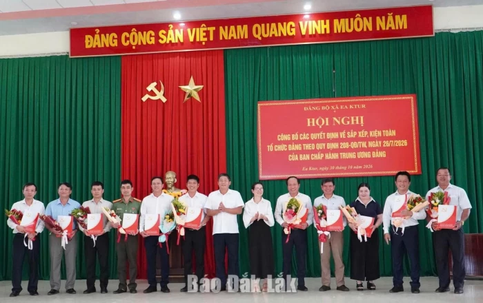Xã Ea Ktur: Sắp xếp, kiện toàn các tổ chức đảng trực thuộc