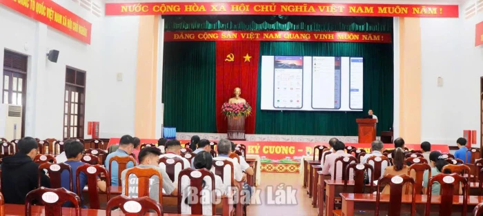 Nâng cao năng lực số cho 27 Tổ công nghệ số cộng đồng tại xã Quảng Phú