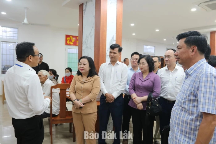 Đổi mới công tác cán bộ đáp ứng yêu cầu phát triển mới