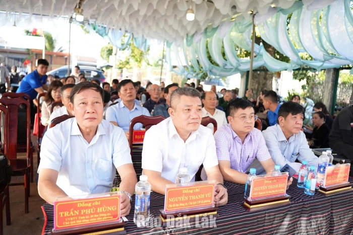 Phường Buôn Ma Thuột kết nghĩa, hỗ trợ các buôn đồng bào cùng phát triển