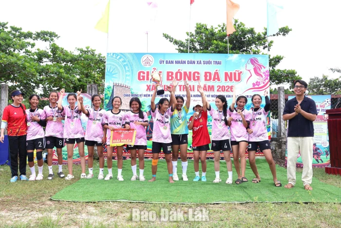Trường TH&THCS Krông Pa vô địch Giải bóng đá nữ xã Suối Trai