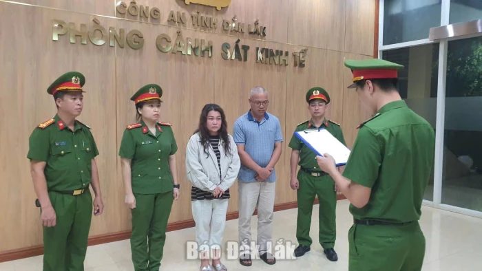Khen thưởng Công an tỉnh Đắk Lắk triệt phá đường dây phân bón giả quy mô lớn