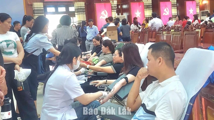 Tiếp nhận 187 đơn vị máu tại phường Đông Hòa