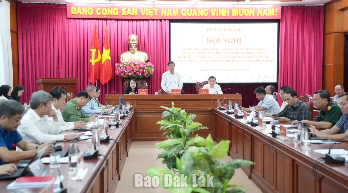 Phát triển bền vững vùng biên giới gắn với củng cố quốc phòng, an ninh