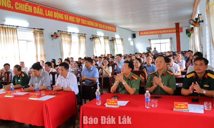 Bồi dưỡng kiến thức quốc phòng, an ninh gắn thực tiễn quản lý ở cơ sở