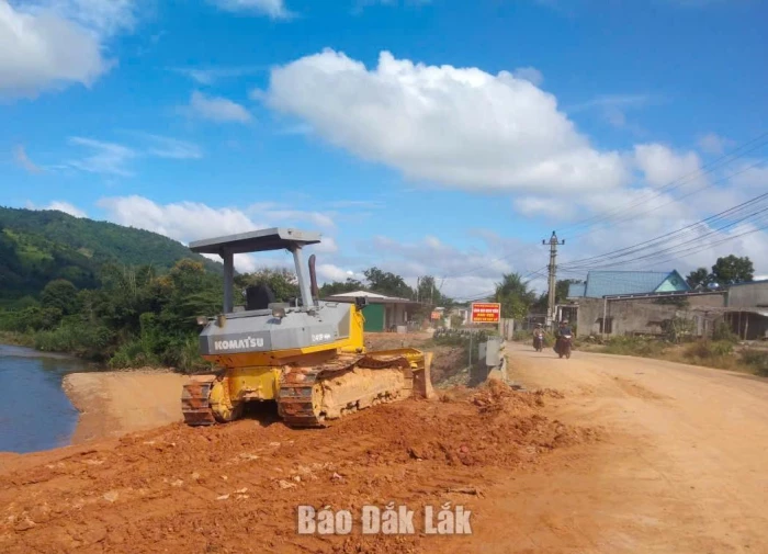 Ưu tiên nguồn lực khắc phục hạ tầng giao thông nông thôn