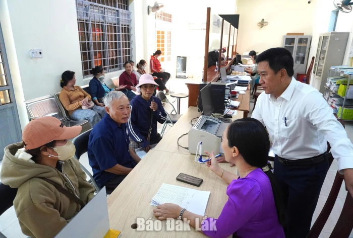 Xã Ea Ô: Chuyển biến tích cực  
trong phương thức quản lý, điều hành