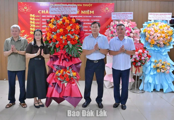 Phường Buôn Ma Thuột tọa đàm kỷ niệm các ngày truyền thống các cơ quan tham mưu, giúp việc