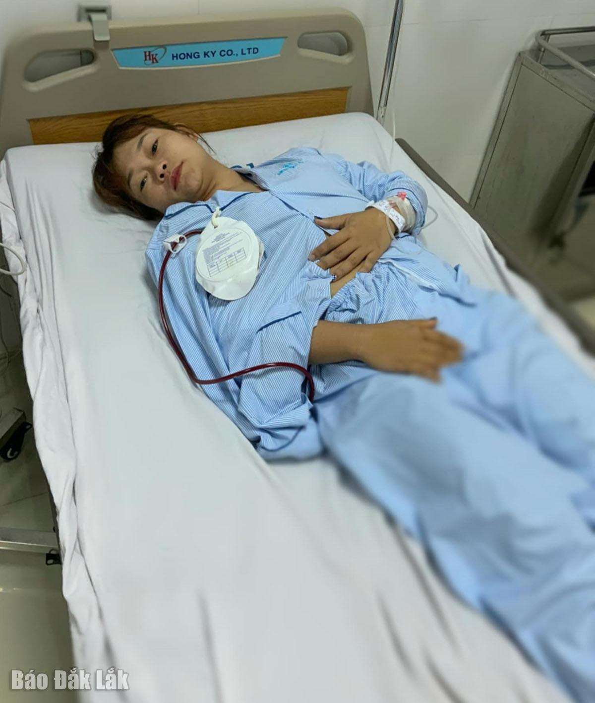 Hai mẹ con mắc bệnh hiểm nghèo cần giúp đỡ