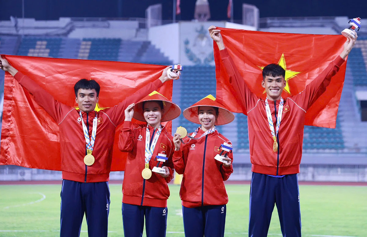 Rực rỡ điền kinh