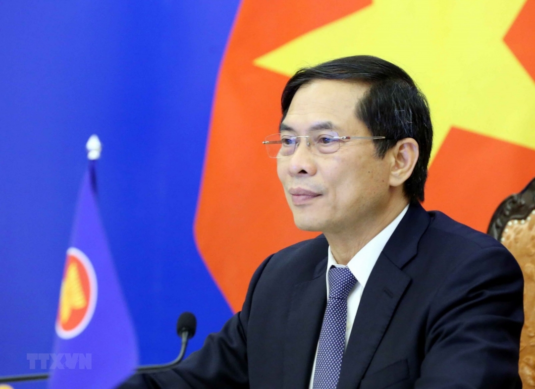 Bộ trưởng Bộ Ngoại giao Bùi Thanh Sơn tham dự Diễn đàn An ninh khu vực (ARF) lần thứ 28 theo hình thức trực tuyến. (Ảnh: TTXVN)