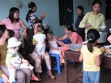Thực hành bữa ăn dinh dưỡng tại thôn buôn