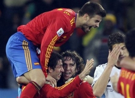 Niềm vui của các cầu thủ Tây Ban Nha
