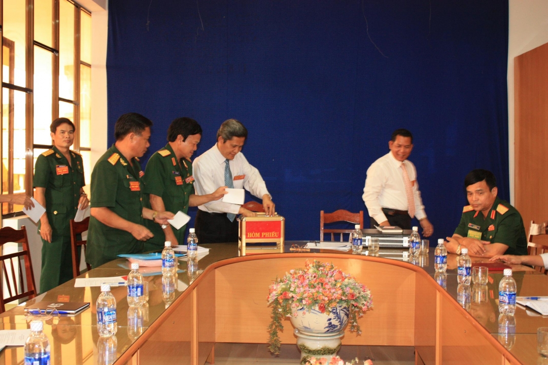 bỏ phiếu