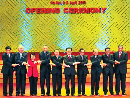 Hội nghị Cấp cao ASEAN 16 tổ chức tại Hà Nội vào tháng 4-2010