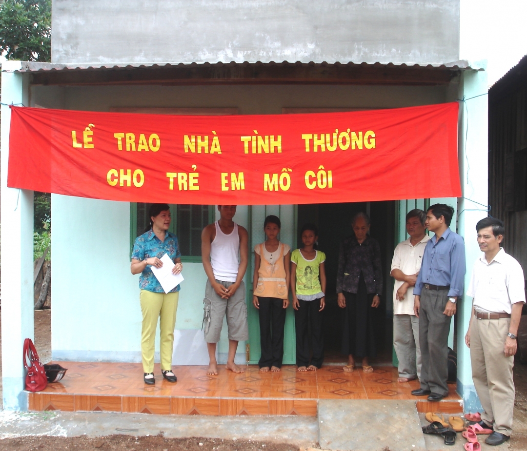 Nha tinh thuong buon Săm B, xa Ea Hleo.JPG