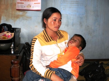 Đã 5 tuổi, vì sức khỏe nên cháu Cường vẫn chưa được đến trường.