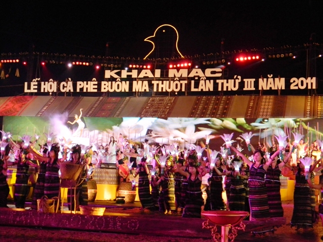 Rước hoa cà phê...