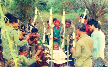Lễ cúng cầu mưa của dân tộc M'nông.