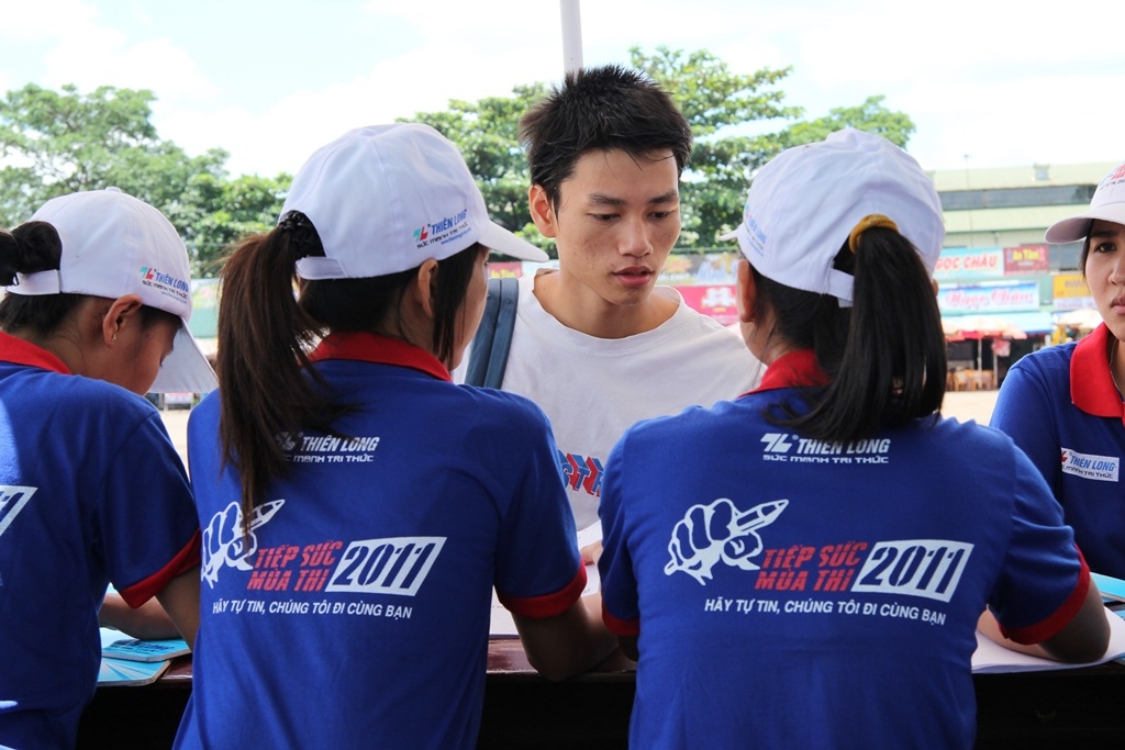 Tư vấn cho thí sinh...