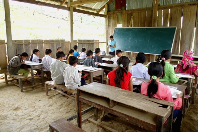 Một lớp học ở thôn Ea Rớt
