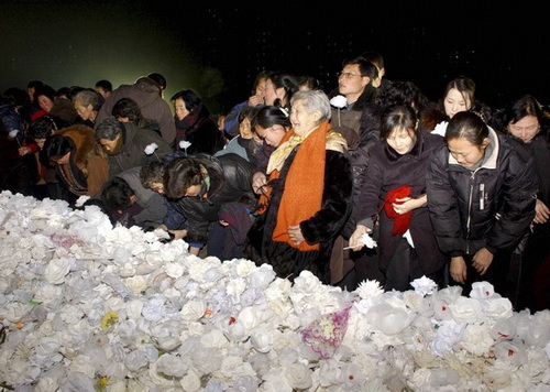 gười dân thương tiếc nhà lãnh đạo Kim Jong-Il