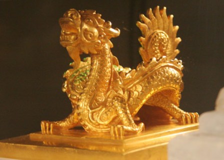 Rồng trên ấn Triều Nguyễn