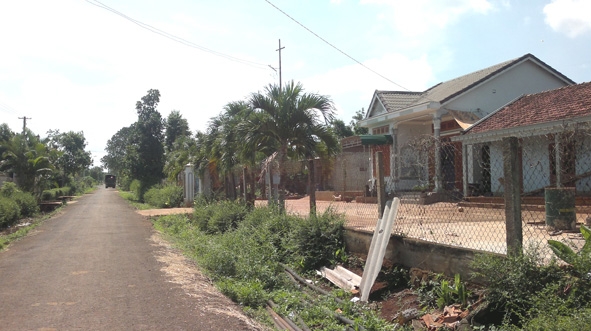 Kiên cường hôm nay với những nếp nhà khang trang.