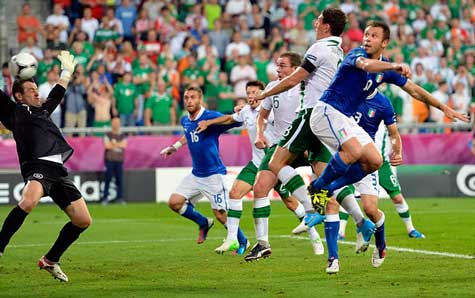 Italia thắng CH Ireland 2-0, thực tế suất tứ kết của Italia chỉ đến nhờ sự