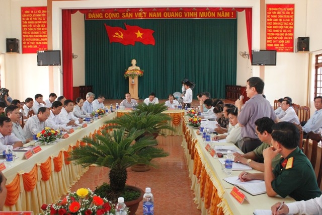 Quang cảnh buổi làm việc