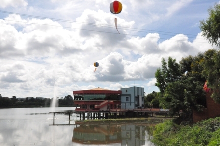  Toàn cảnh Khu du lịch Sinh thái Hồ Sen 