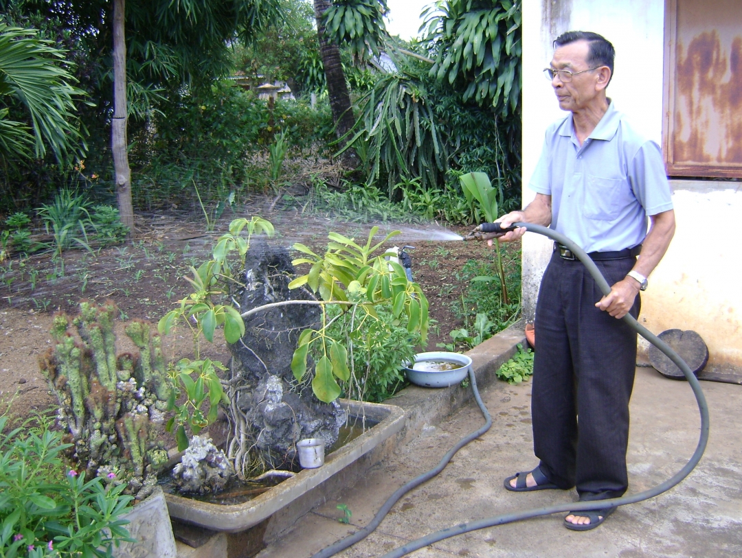 Từ năm 2005 đến nay, gia đình ông Ngô Hữu Cửu đã sử dụng nguồn nước hợp vệ sinh cho mọi sinh hoạt hằng ngày.