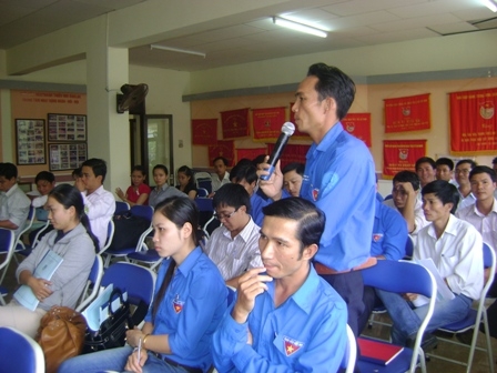 Đại biểu Trường Đại học Tây Nguyên đóng góp ý kiến về các chỉ tiêu do Hội nghị đưa ra
