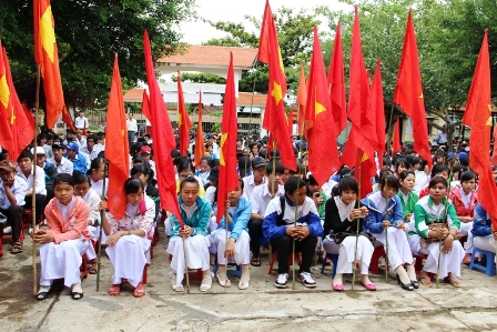 HS Trường THPT Buôn Đôn náo nức 