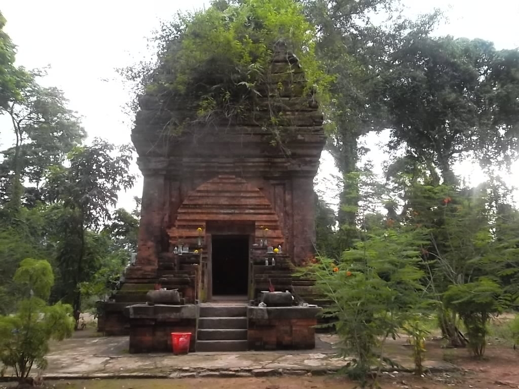 Tháp Yang Prông hiện nay.