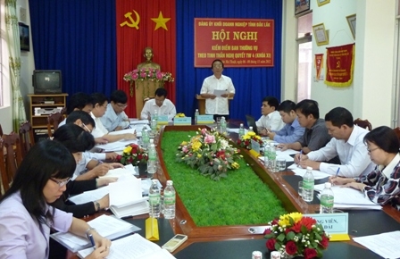 Đồng chí Trần Phú phát biểu tại Hội nghị