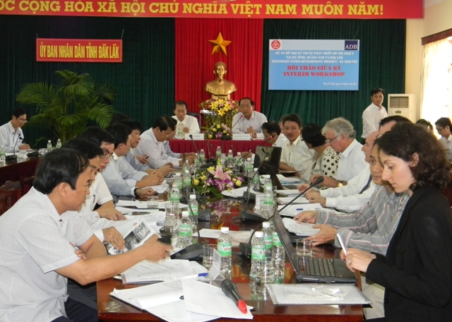Các đại biểu tham dự hội thảo