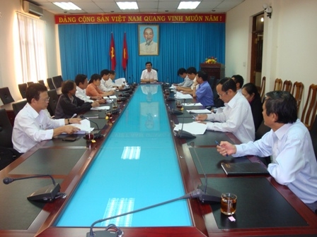 Phó Bí thư Thường trực Tỉnh ủy phát biểu tại cuộc họp