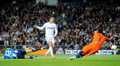 Ronaldo ghi bàn ấn định chiến thắng 5-1 trước Sociedad ở cuối mùa trước