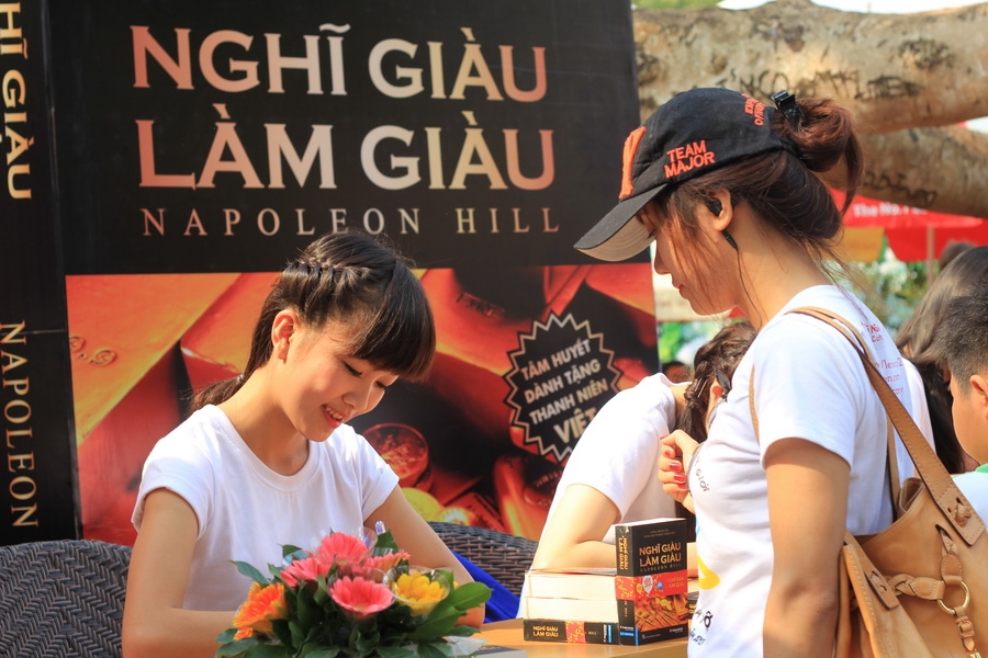 Ký tặng người hâm mộ