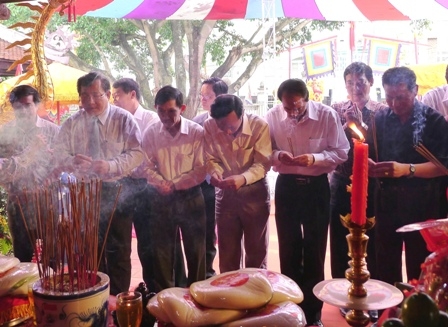 Lãnh đạo các sở, ban, ngành...