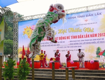 ...tiết mục múa Lân 