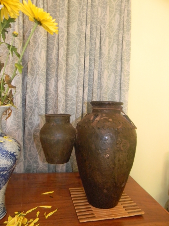 Ché cổ “Mẹ bồng con” là cổ vật có giá trị.